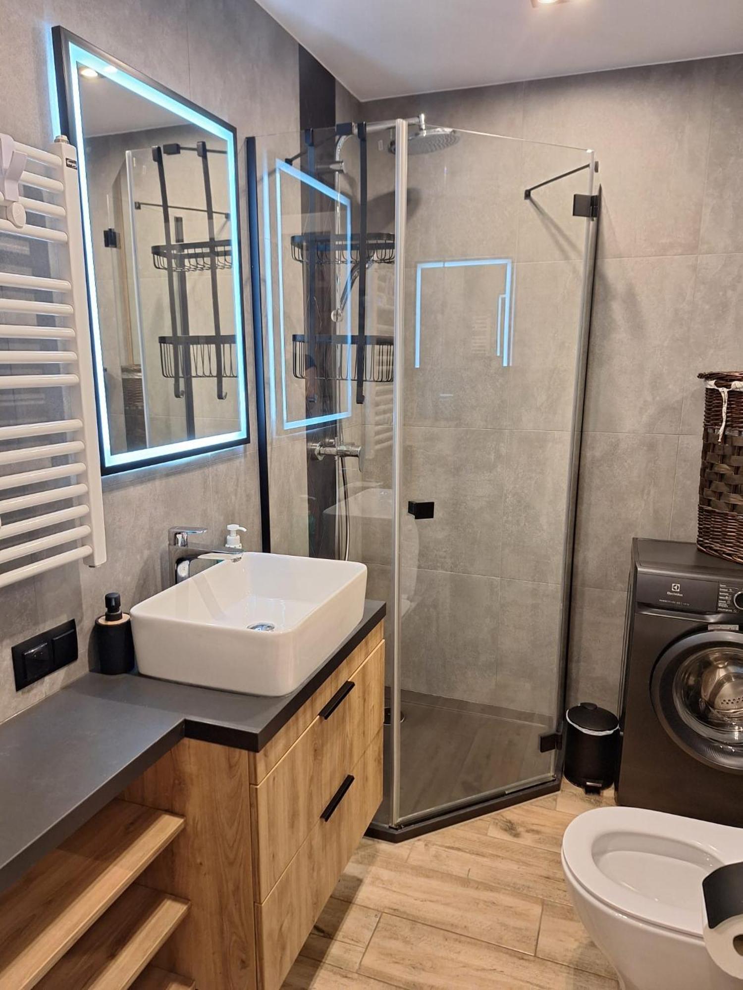Komfortowy Apartament Dla 7 Osob Ch Arena, Prywatny Parking Gliwice Ngoại thất bức ảnh